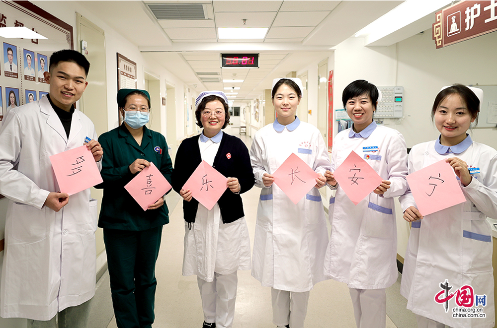 晋中市医护人员跨年夜 坚守岗位 守护健康