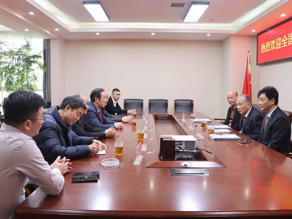 全国政协第十三届常委周安达源到山西省福建商会莅临指导