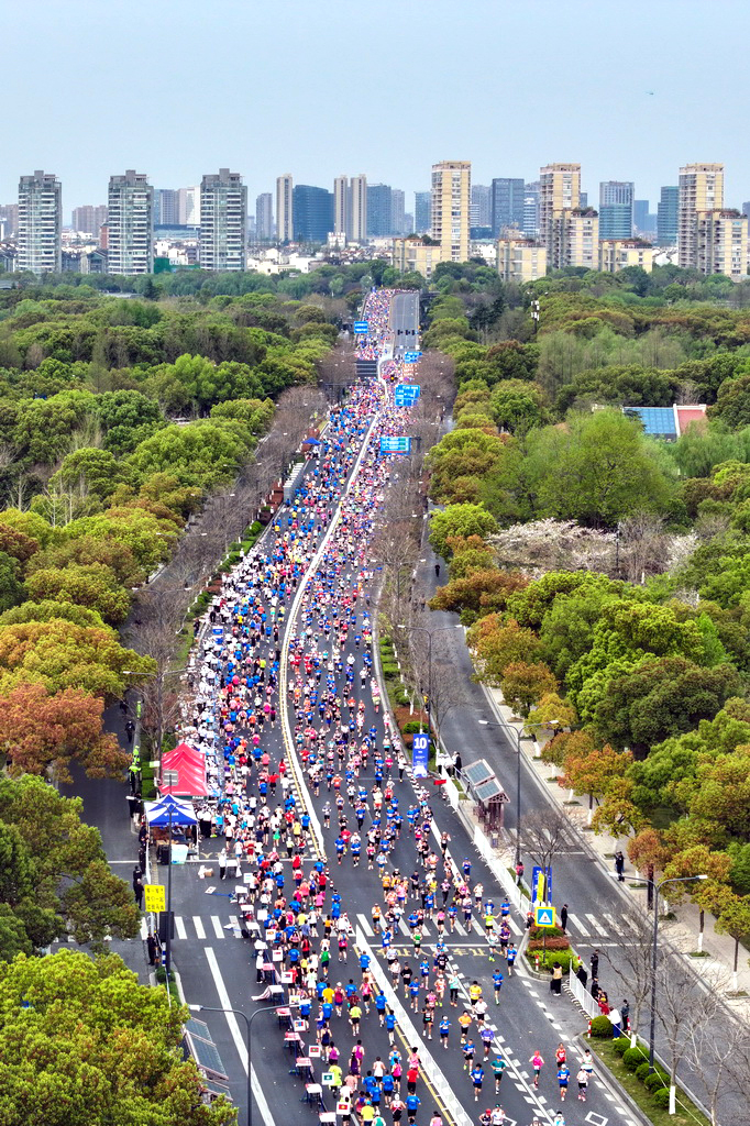 第20届亚洲马拉松锦标赛在浙江嘉兴开跑