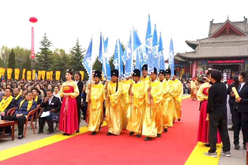 穿越600年的家族群聊！洪洞大槐树祭祖现场：1230个姓氏在线“认亲”