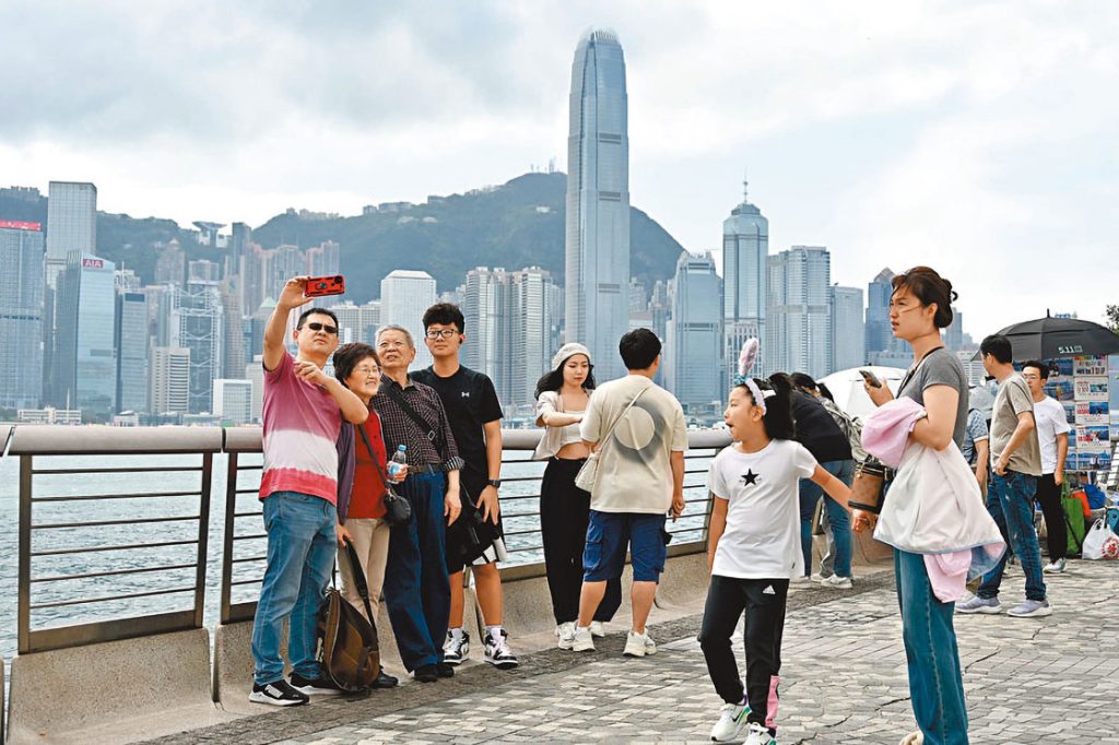 香港统筹五一黄金周旅客接待 多部门联动保障优质旅游体验