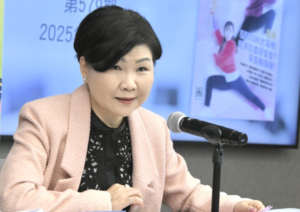 香港消委会总干事黄凤娴任期结束离任，副总干事何应富署任