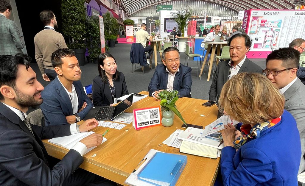 许正宇于温哥华网络高峰会：邀全球资本共享香港金融科技发展红利
