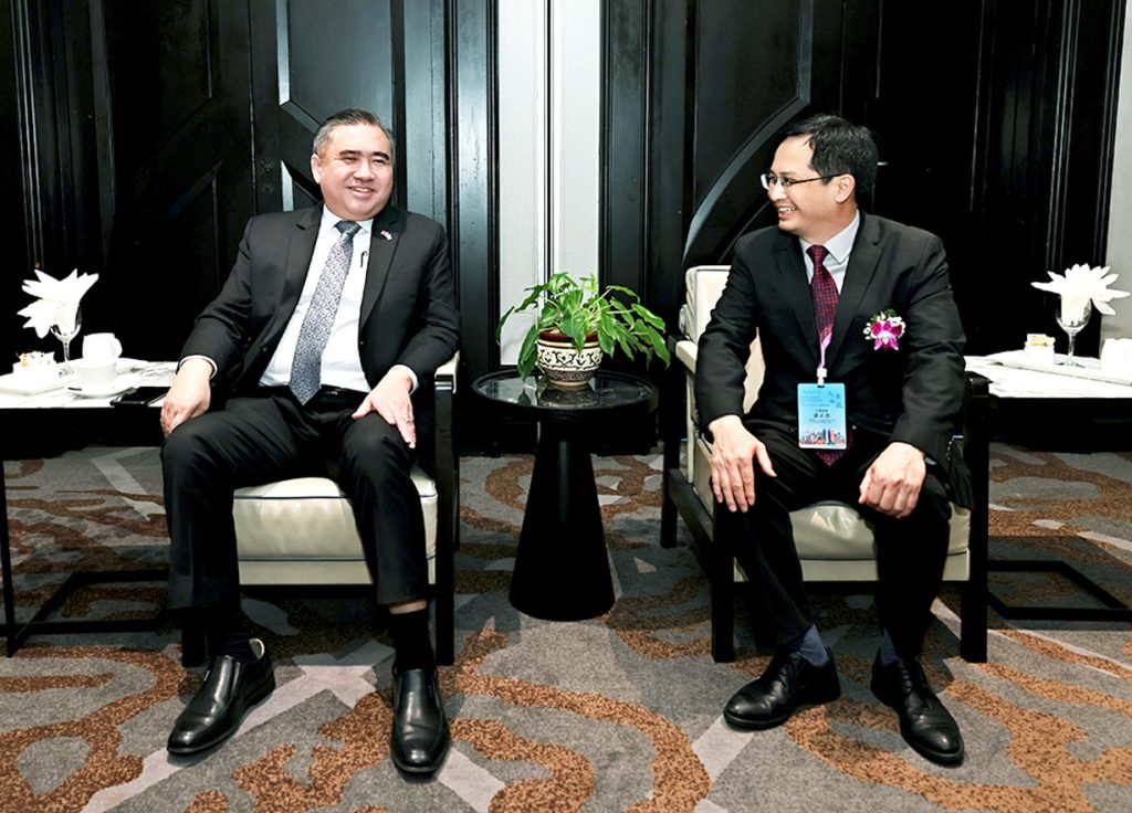 凝聚全球华人力量 构建精英生态链 —— 访杰出华人文化促进会执行会长黄正浩