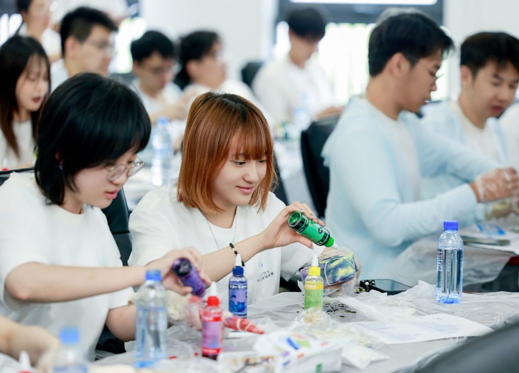港澳台学子深研科技非遗 共探大湾区发展新篇