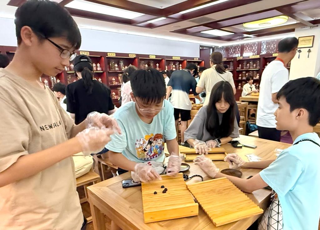 香港交流团探秘中医药文化：从雄安到京畿，共寻本草魅力​