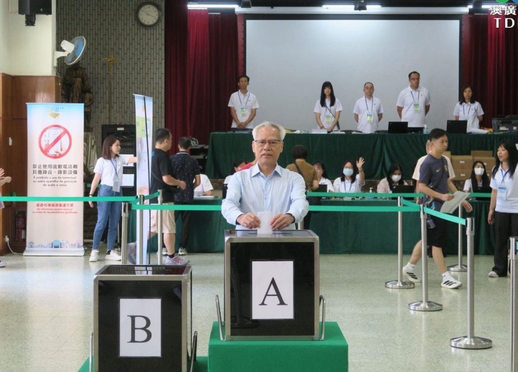 澳门特区第八届立法会选举初步结果揭晓，26 名议员顺利产生