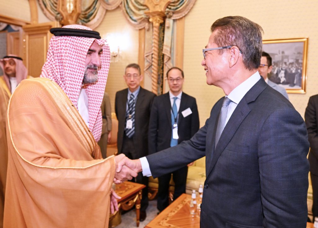 陈茂波在利雅得会晤沙特公共投资基金总裁 深化跨境金融与创科合作