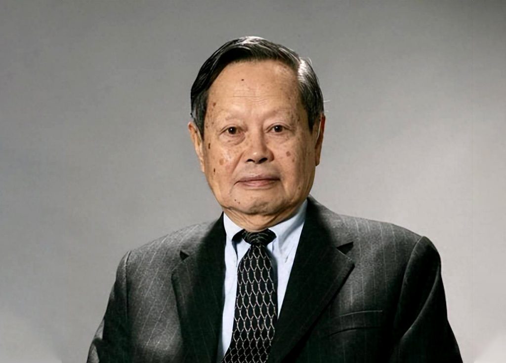 杨振宁先生逝世：科学巨星陨落，精神永照后人