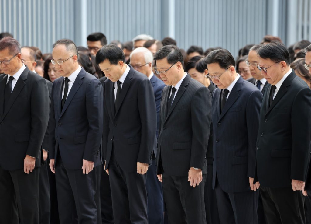 宏福苑五级火灾致重大伤亡 香港全港降半旗哀悼罹难者